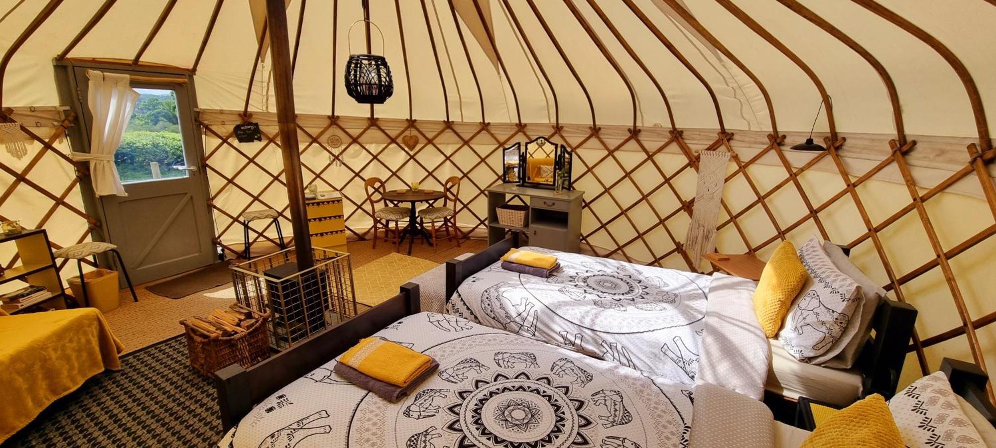 Bronfelen Yurt Hotel Cynghordy Ngoại thất bức ảnh